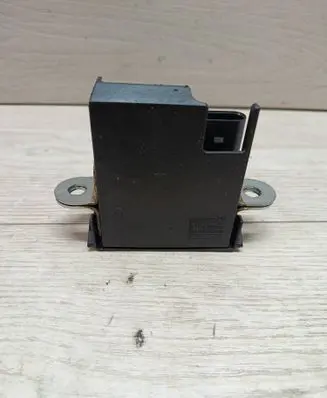 Volkswagen PASSAT B7 Tailgate/trunk/boot lock/catch/latch 5K0827505A