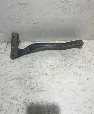 Audi A5 Sportback 8TA Fender mounting bracket 8T0821136