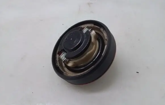 Mercedes-Benz B W245 Fuel tank filler cap 