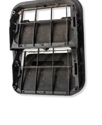 Nissan X-Trail T32 Quarter panel pressure vent 768055HA0A