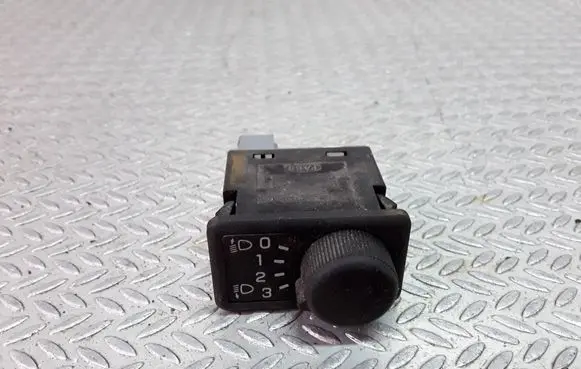 Nissan Almera Tino Headlight level height control switch 36997B
