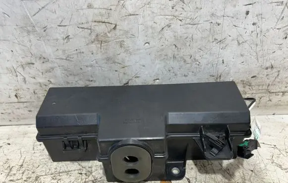 Opel Insignia A Tailgate hydraulic pump motor 13279362