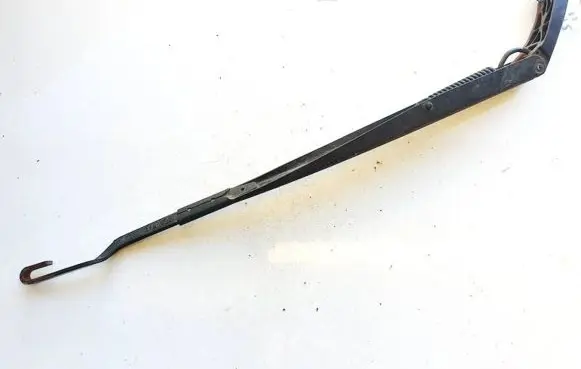 Toyota Urban Cruiser (XP110) Front wiper blade arm