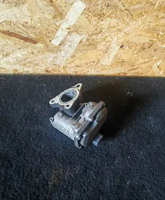 Mercedes-Benz A W176 EGR valve