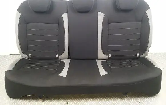 Dacia Sandero Second row seats 