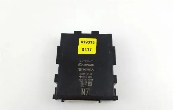Toyota RAV 4 (XA50) Gateway control module 8911142190 89111-42190 5015-4896