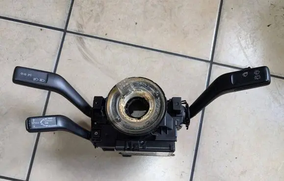 Volkswagen PASSAT B6 Steering angle sensor 3C0953549M 05113851 01103070260318