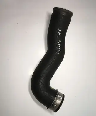 Mercedes-Benz ML W164 Intercooler hose/pipe A1645280382