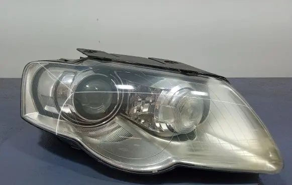 Volkswagen PASSAT B6 Headlight/headlamp 3C0941752G
