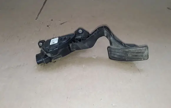 Suzuki SX4 Accelerator throttle pedal 4940079J90 6PV00907401