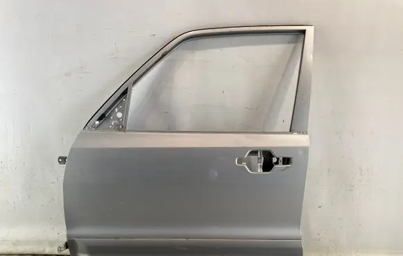 Mitsubishi Pajero Front door