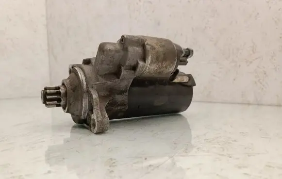Volkswagen Touran I Starter motor 2339305324 0986020280