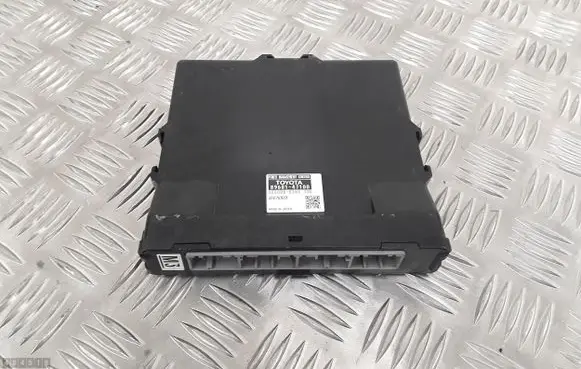 Toyota Prius (XW20) Engine control unit/module 8968147100