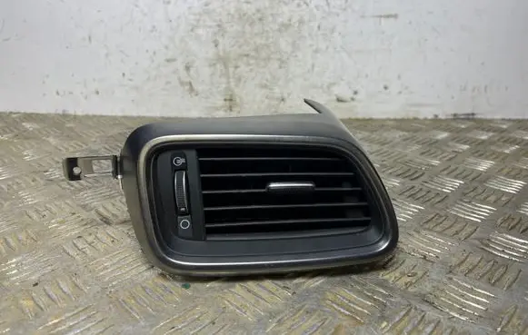 KIA Sorento Dashboard air vent grill cover trim 97490C5100CP7