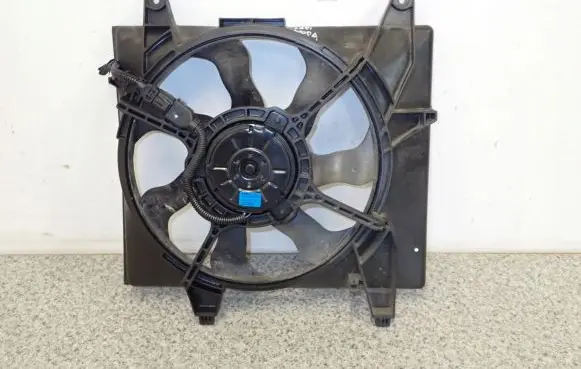 Hyundai Matrix Air conditioning (A/C) fan (condenser) 