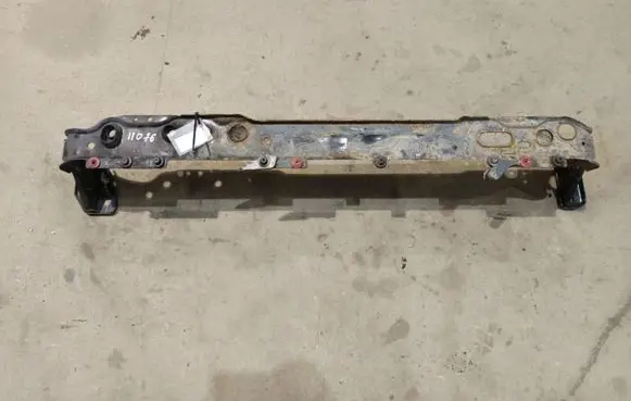 Ford C-MAX II Radiator mount bracket 