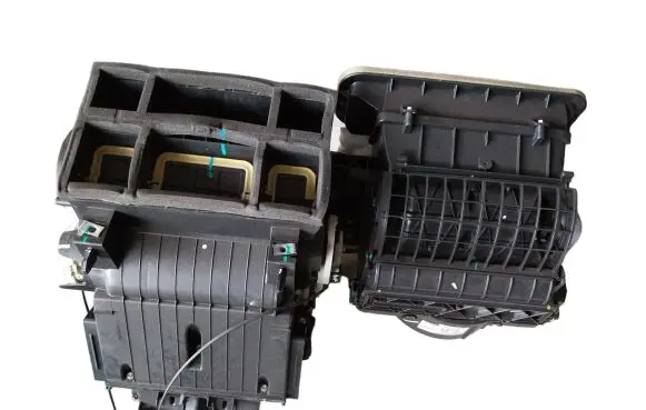 Chevrolet Trax Interior heater climate box assembly 95135948 688329325