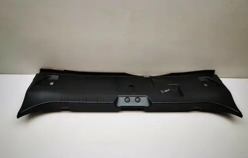 Trunk/boot sill cover protection