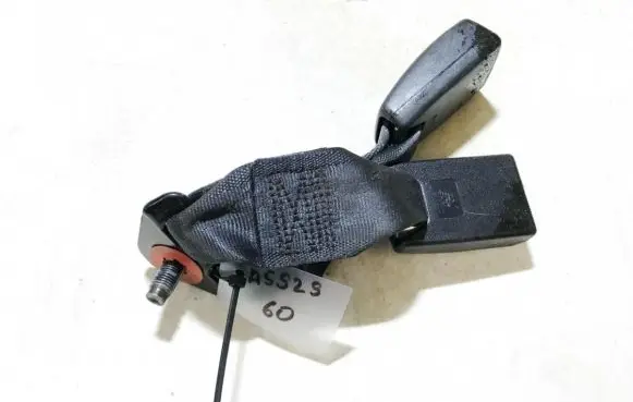 Nissan Almera N16 Middle seatbelt buckle (rear) 