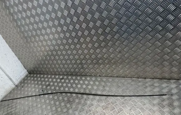 Engine bonnet/hood lock release cable