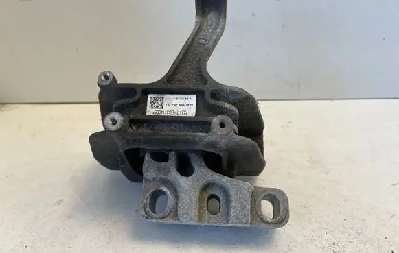 Skoda Octavia Mk3 (5E) Engine mount bracket 5Q0199262BJ