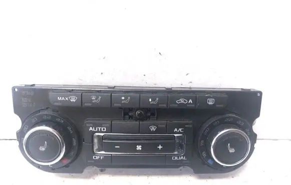 Skoda Superb B6 (3T) Air conditioner control unit module 3T0907044CJ