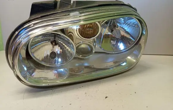 Volkswagen Golf IV Headlight/headlamp 1J1941015C