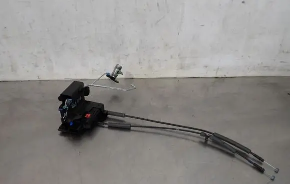 Hyundai i10 Front door lock 