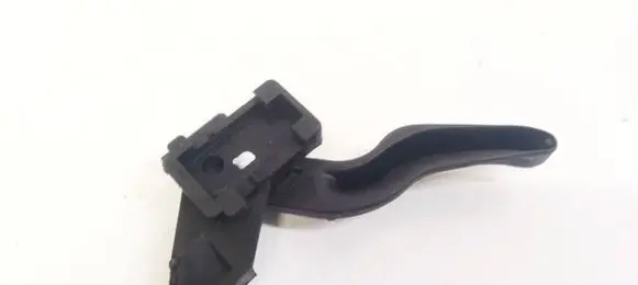 Engine bonnet (hood) release handle