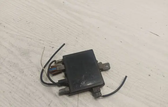 BMW 3 E46 Antenna control unit 65258377817