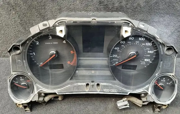 Audi A8 S8 D3 4E Speedometer (instrument cluster) 4E0920950P 110080101024 4E0910950P