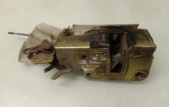 Volkswagen Transporter - Caravelle T4 Front door lock 701837015C