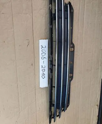 Mini One - Cooper F56 F55 Front bumper upper radiator grill 7317264 2751291