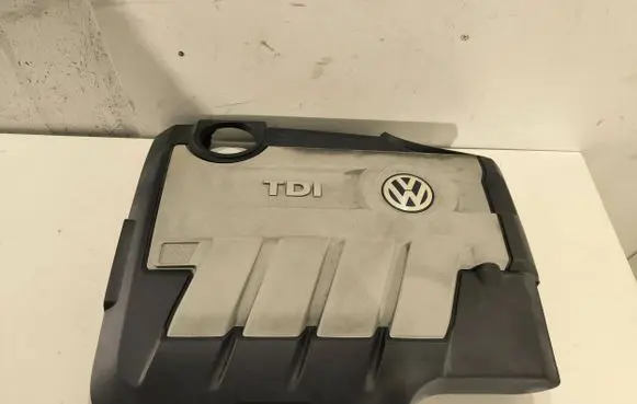 Volkswagen Golf V Engine cover (trim) 03L103925 03L03925