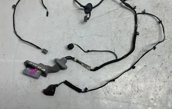 Opel Astra J Front door wiring loom 13285814