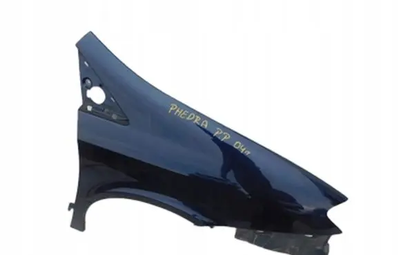 Lancia Phedra Fender