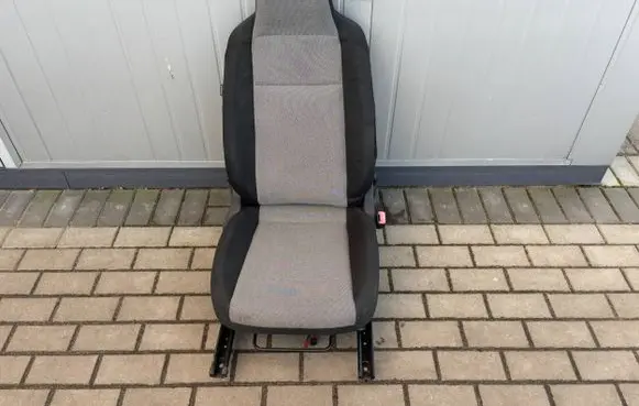 Volkswagen Up Front passenger seat 1S0