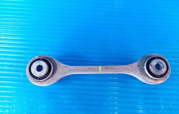 Audi A6 Allroad C7 Front anti-roll bar/stabilizer link 4M0411317