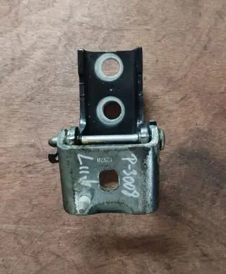 Peugeot 3008 I Rear door lower hinge