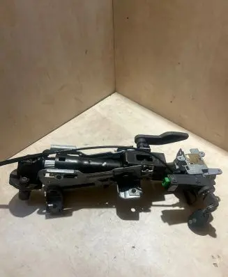 Volvo XC70 Steering wheel axle P9491777 T450103155