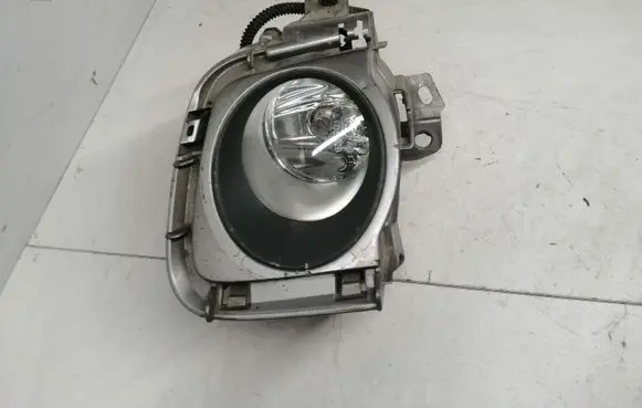Toyota Avensis T270 Front fog light 89210656