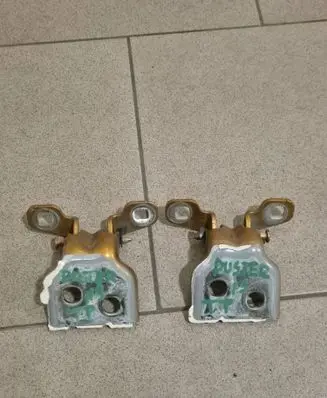 Dacia Duster II Rear door hinge set 