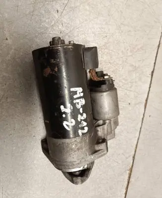 Mercedes-Benz E W212 Starter motor 0001139065
