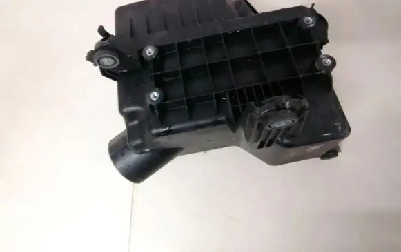 Hyundai Accent Air filter box 281101g100 28110-1g100