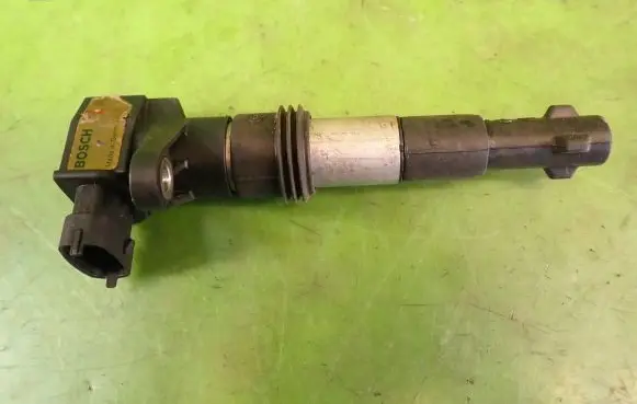 Alfa Romeo GTV High voltage ignition coil 0221604103