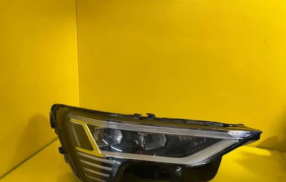 Audi E-tron GT Headlight/headlamp 4KE941040