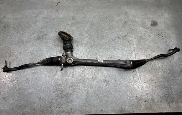 Lexus CT 200H Steering rack 57300063