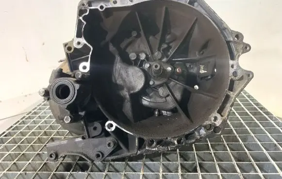 Peugeot 207 Manual 5 speed gearbox 20DP27