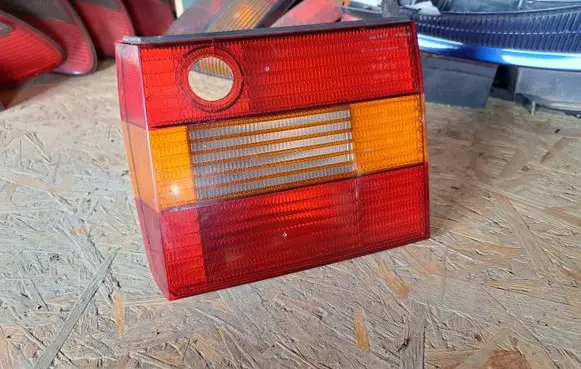 Volkswagen PASSAT B4 Tailgate rear/tail lights 3A5945108