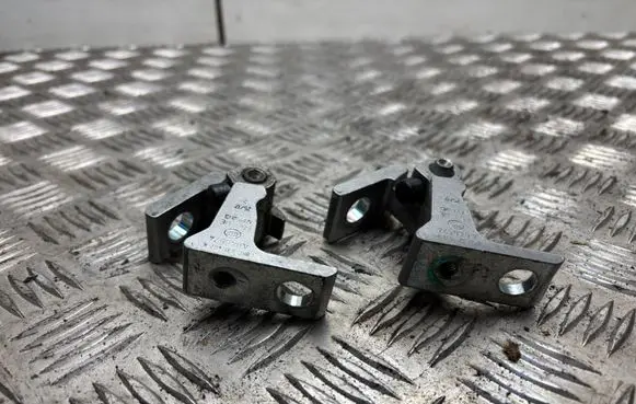Volkswagen Golf Sportsvan Front door hinge set 8K0831402P 8K0831402K